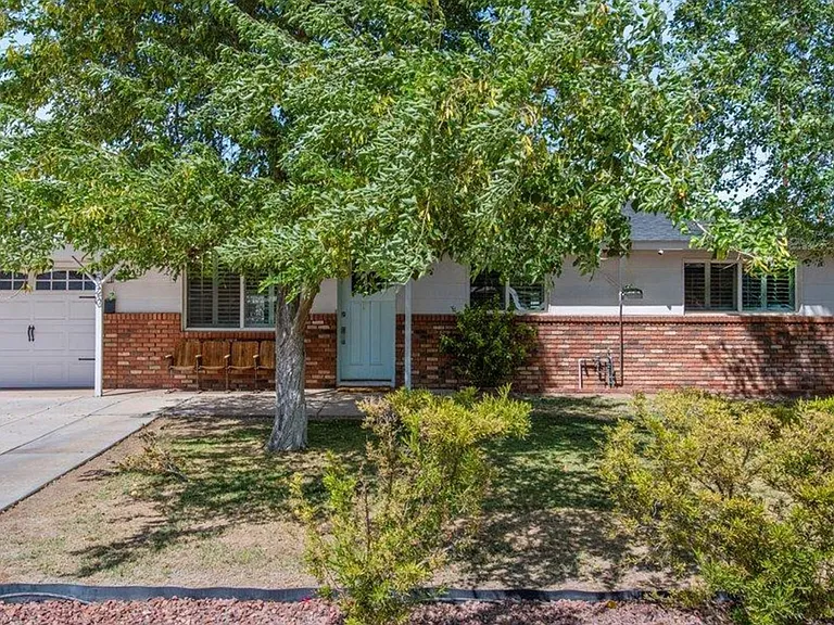 6520 E Osborn Rd — Photo 2