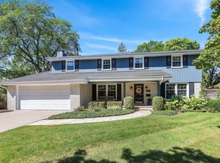 1404 Limar Ln, Glenview, IL