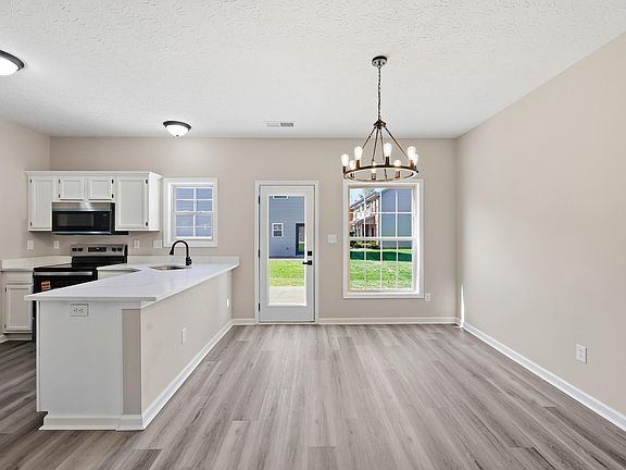 5th image of 417 Newbury Way