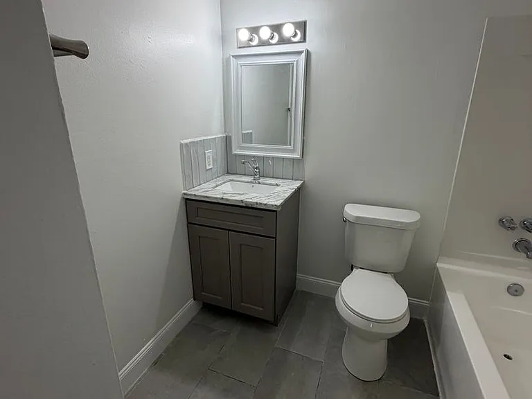 2121 Cleary Ave — Photo 6