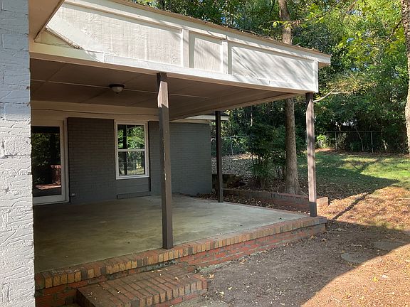4th image of 825 Fowler Cir
