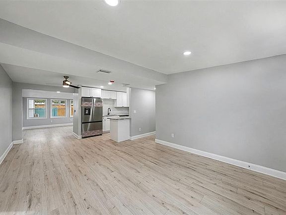 2nd image of 2162 Barcelona Dr