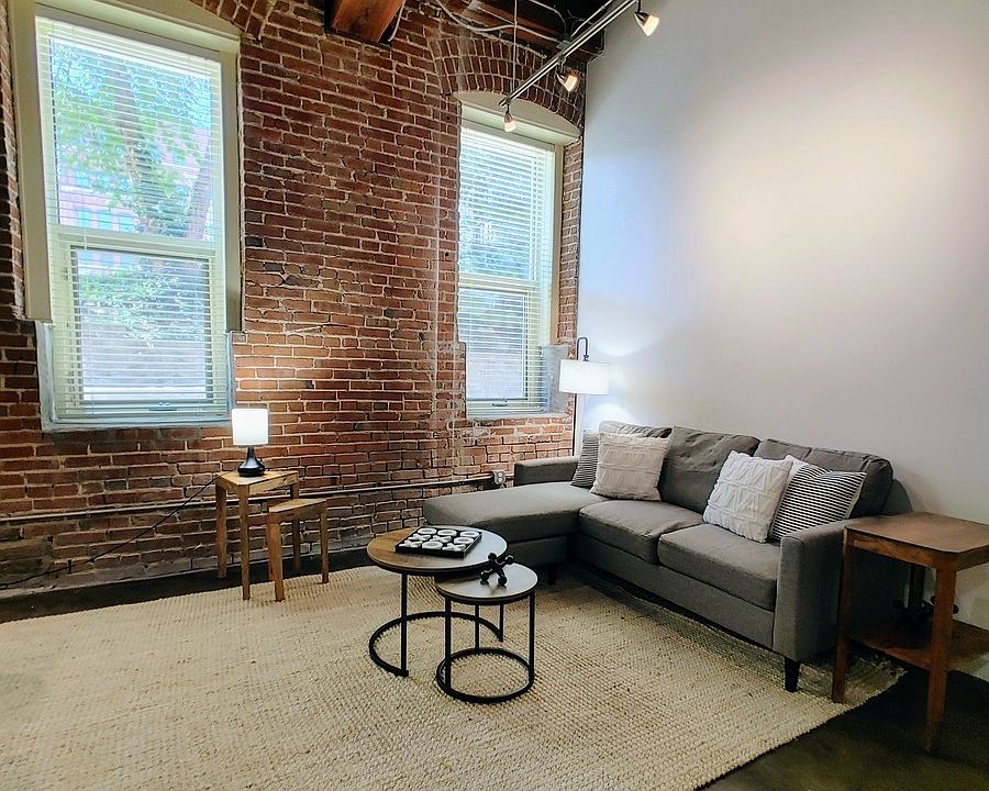 1st image of 204 Walnut St #101