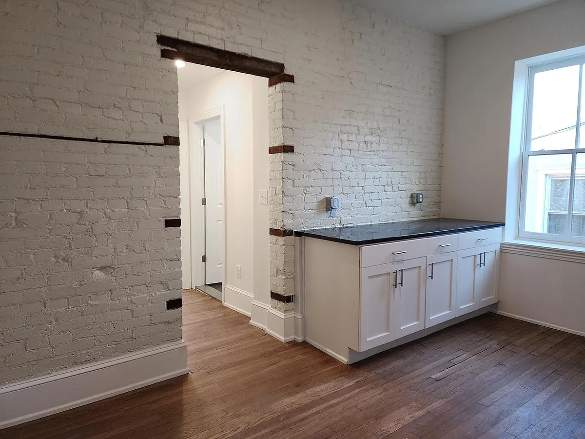 Building Photo - 228 E Hanover St #3