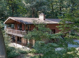 131 Lakeview Dr, Mount Gretna, PA 17064