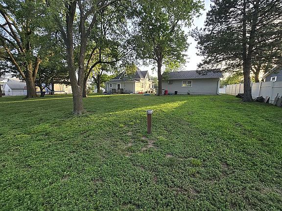 3rd image of 298 4th St