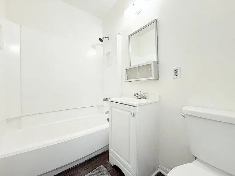1497 W 29th St #3 — Photo 17