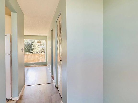 4th image of 10430 Gravelly Lake Dr SW APT 32