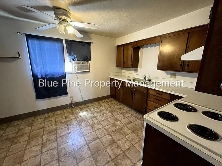 1489 Mountain View Ln #3 — Photo 3
