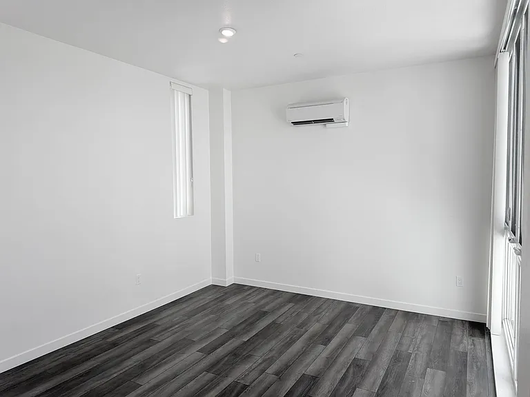 3778 Park Blvd #6 — Photo 11