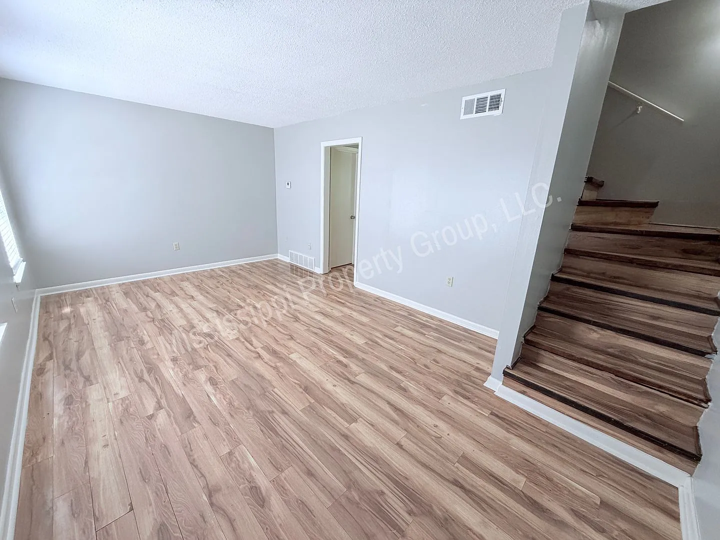 1750 Jefferson Avenue — Photo 2