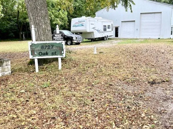 6727 Oak St, Stockwell, IN 47983