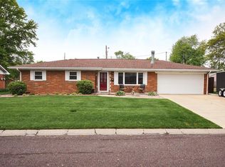 2007 Canterbury Dr, Belleville, IL