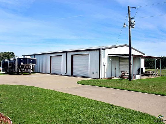 4th image of 676 County Road 4710
