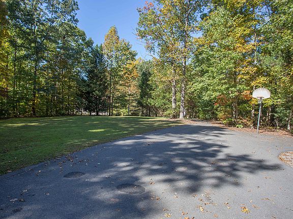 5th image of 12306 Dell Way
