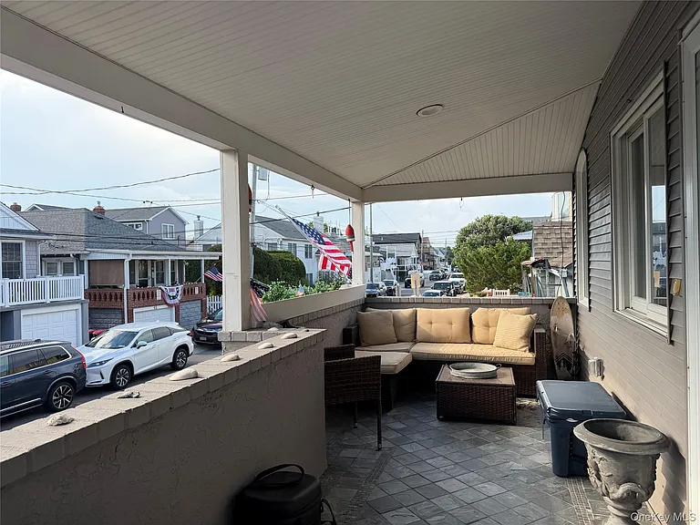 60 Trenton Ave — Photo 15