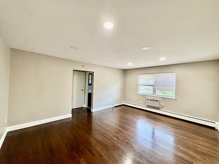 501 Rahway Ave #14 — Photo 3