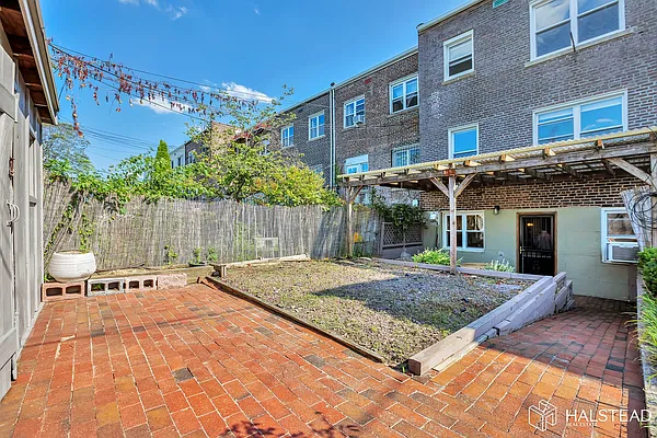 Rented by Halstead Real Estate | media 27