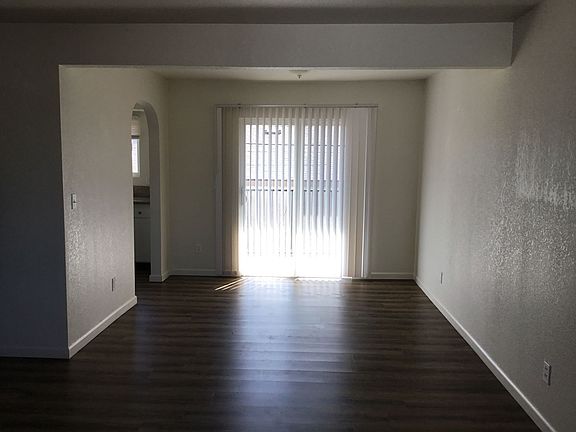 4th image of 4853 E University Ave #202