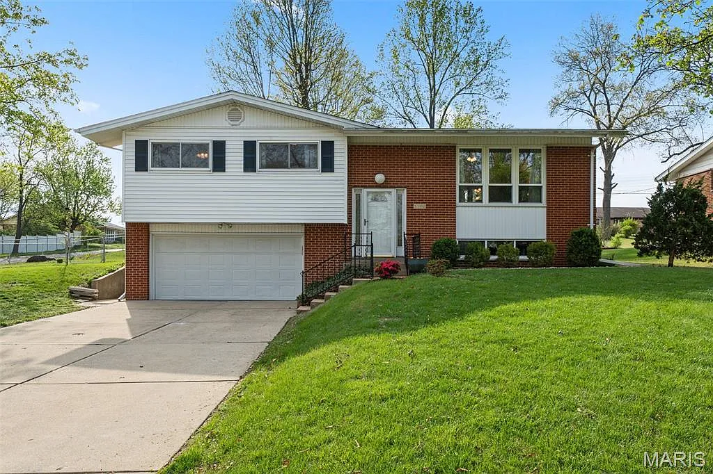 5100 Caribee Dr photo 1