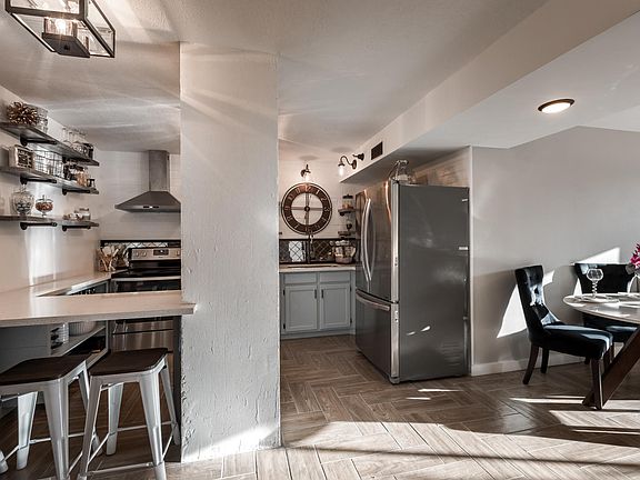 5th image of 230 E Broadway St APT 607