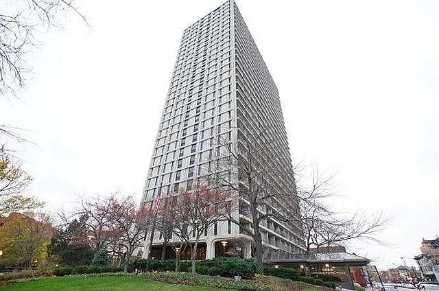 1st image of 1960 N Lincoln Park W APT 2407