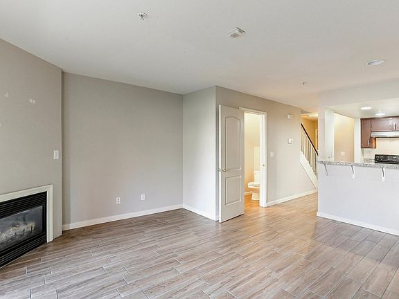 5th image of 3739 Black Eagle Dr APT 7