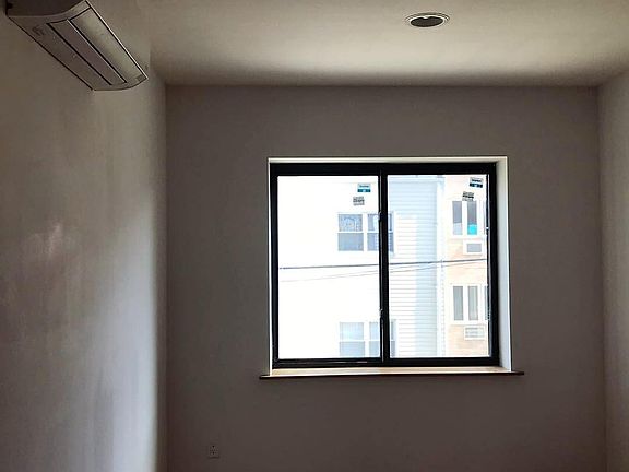 4th image of 29 Bay 41st St #2B