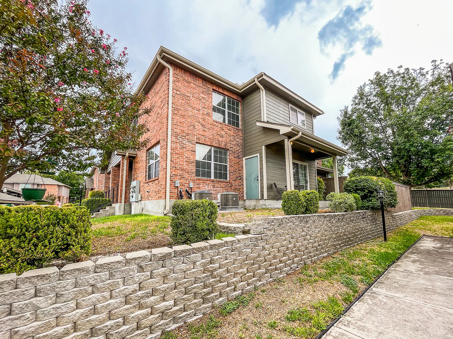 3 bed, 3.0 bath, 1477 sqft, $1,800 — Photo 4