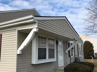 28401 Raleigh Crescent Dr, Chesterfield, MI 48051