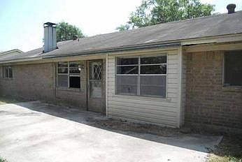 2nd image of 3010 Woodstone Dr
