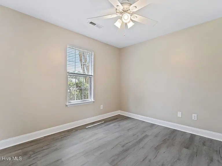 3200 Paramount Way — Photo 18