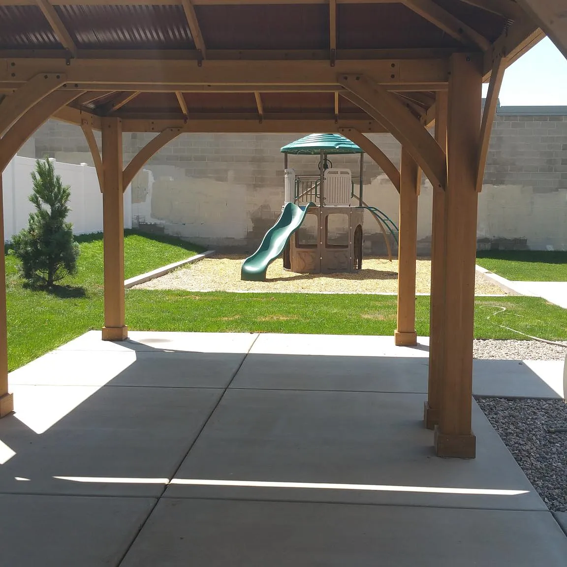 1070 E Riches Ave — Photo 3
