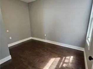 808 S 17th St, Newark, NJ 07108
