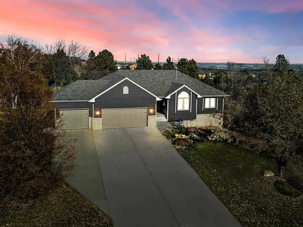 800 Enchantment Rd, Rapid City, SD 57701