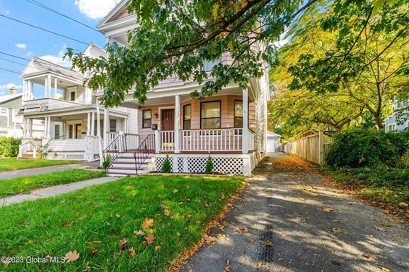 3rd image of 95 Woodlawn Avenue