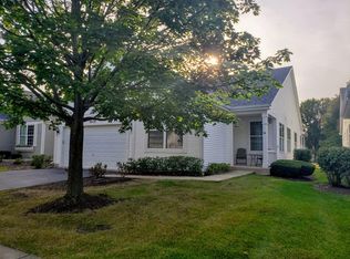 16138 Seneca Lake Cir, Crest Hill, IL 60403