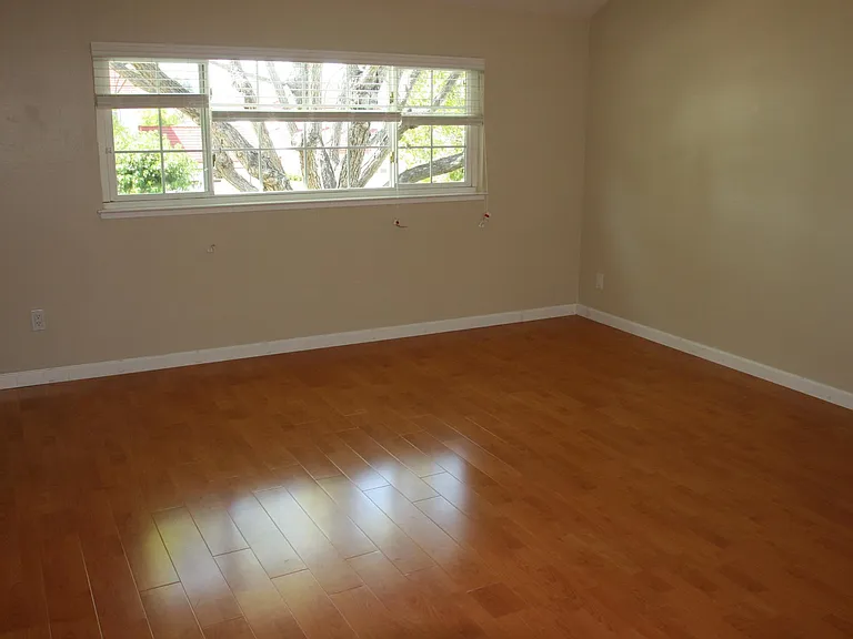 2780 Longford Dr — Photo 10