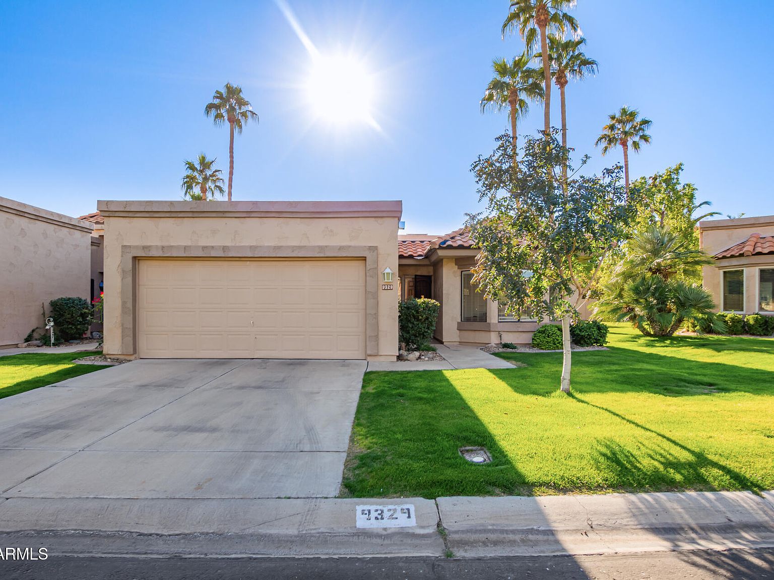 9329 W TOPEKA Drive
