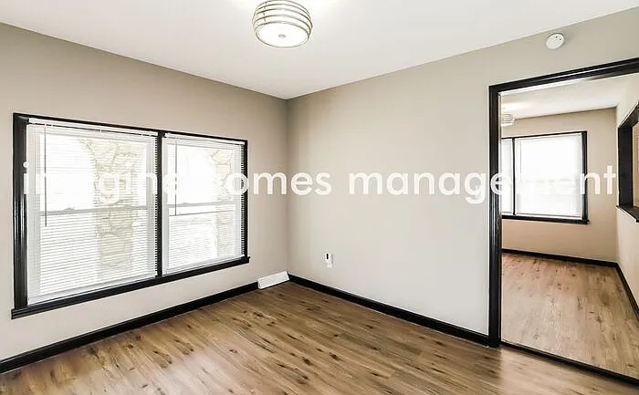 6115 N Monroe Ave — Photo 9