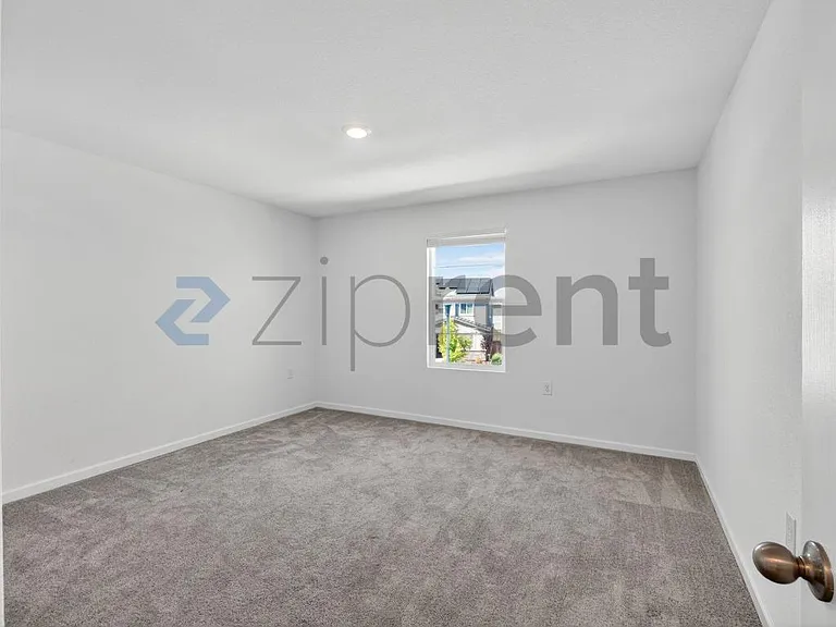 580 Rosedale Way — Photo 18