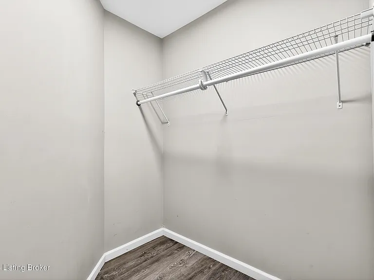 718 Camp St — Photo 35