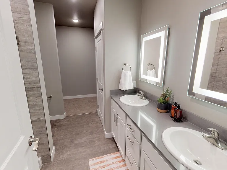 Maple Wood Townhomes — Photo 18