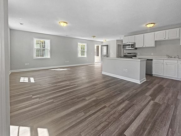 2nd image of 5 Paris Creek Ct