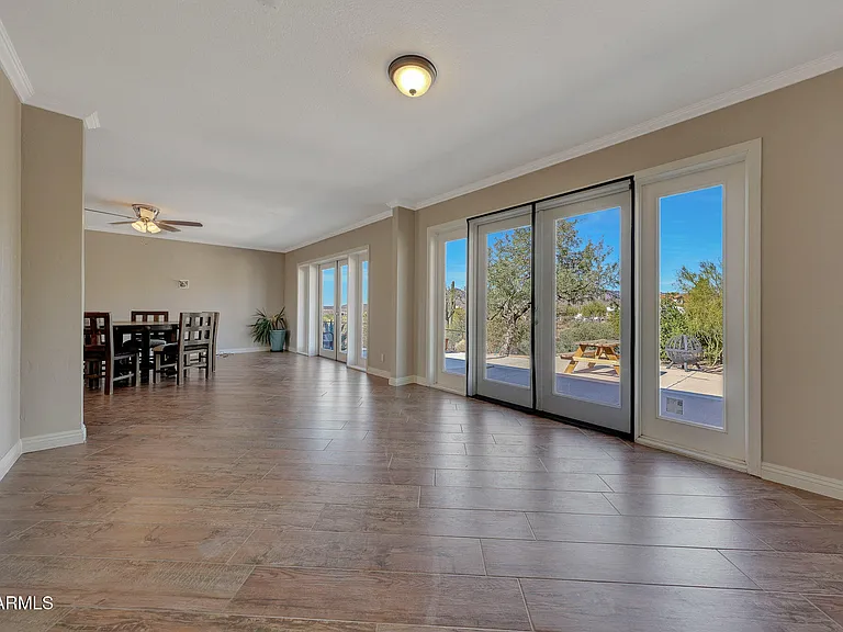 6914 E Highland Rd — Photo 15