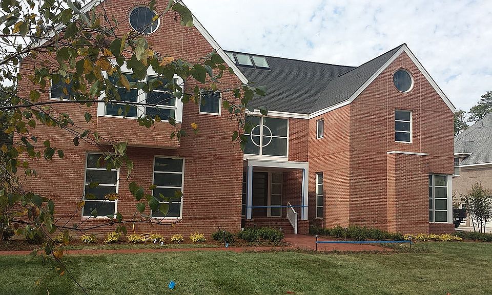 1st image of 1909 Woodside Ln