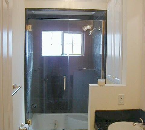 5th image of 2922 Warrington Ave
