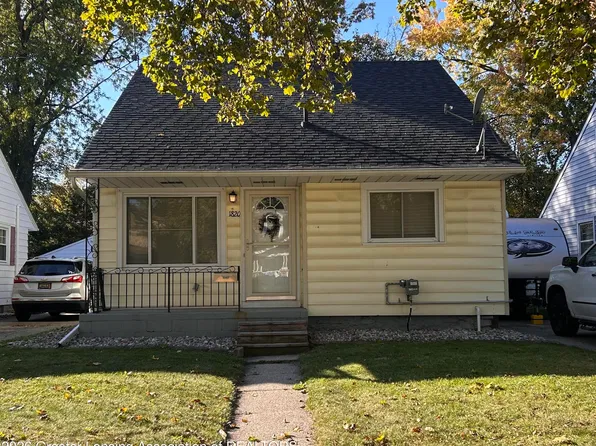 1820 S Rundle Ave, Lansing, MI 48910