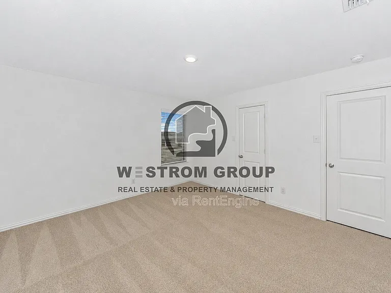 2600 Starwater Dr — Photo 30