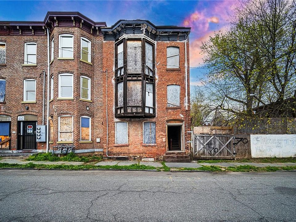 1st image of 70 Van Ness Street